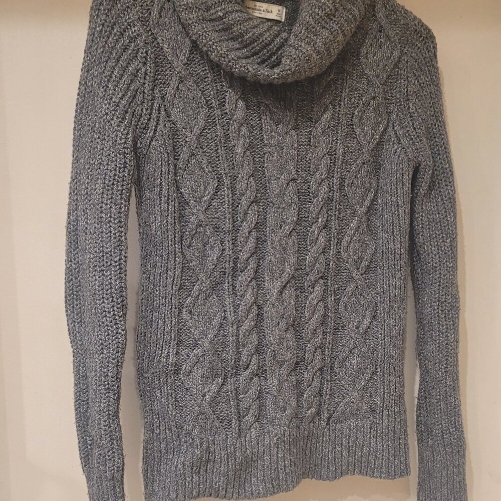 Abercrombie & Fitch Gray Turtleneck Sweater Women's Size M